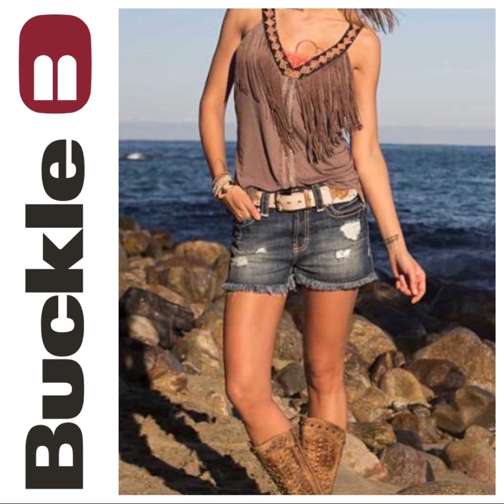 Gimmicks by BKE Fringe Tank Top